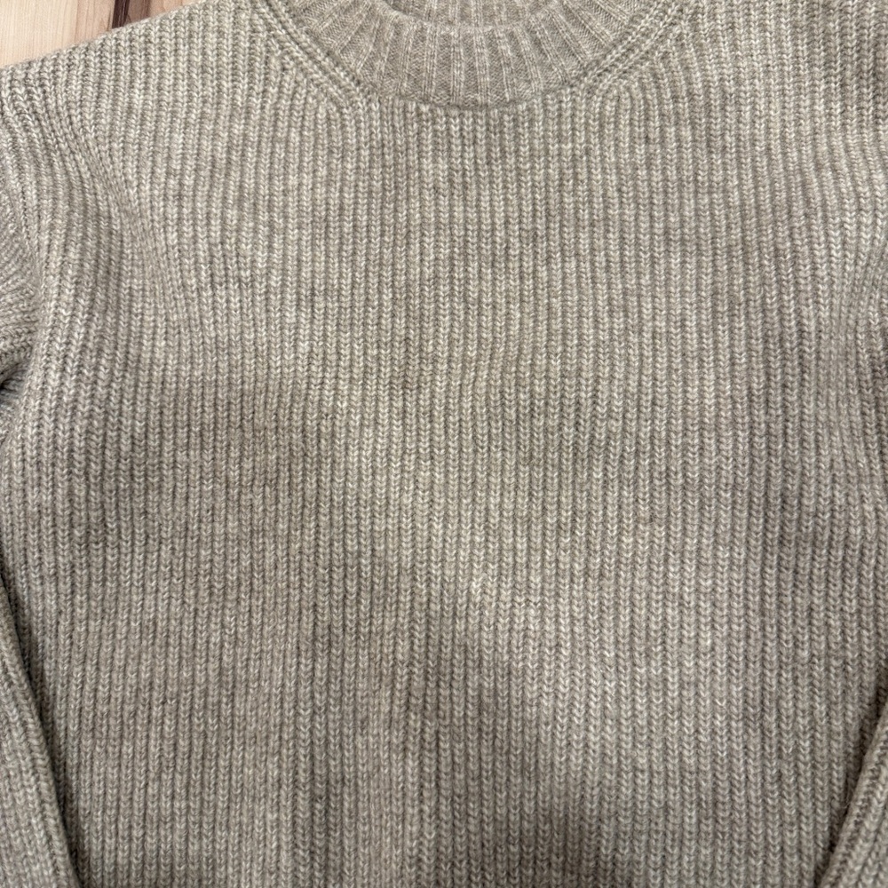 H&M Wool Blend Crewneck Sweater - Picture 2 of 6